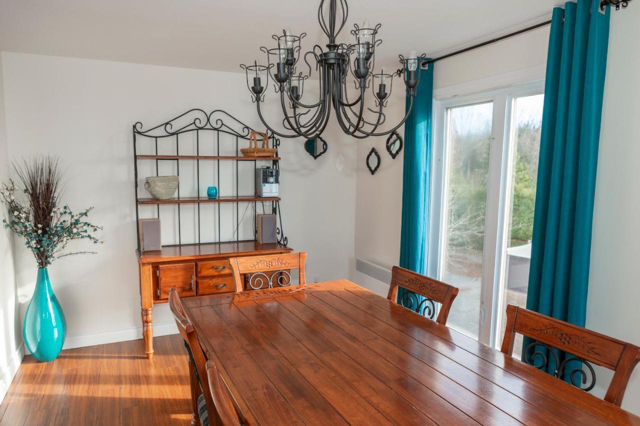 Location Tourisme Estrie - Oberge Du Village Magog Εξωτερικό φωτογραφία