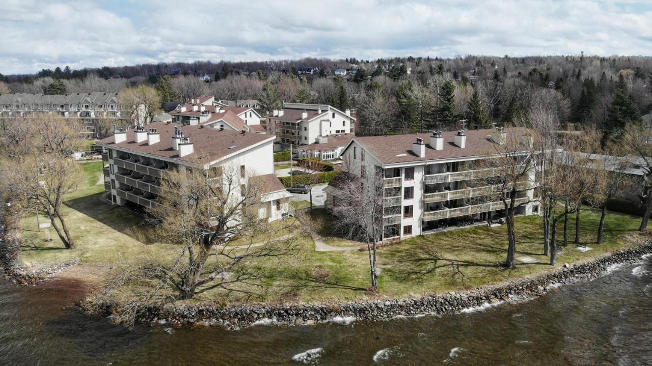 Location Tourisme Estrie - Oberge Du Village Magog Εξωτερικό φωτογραφία