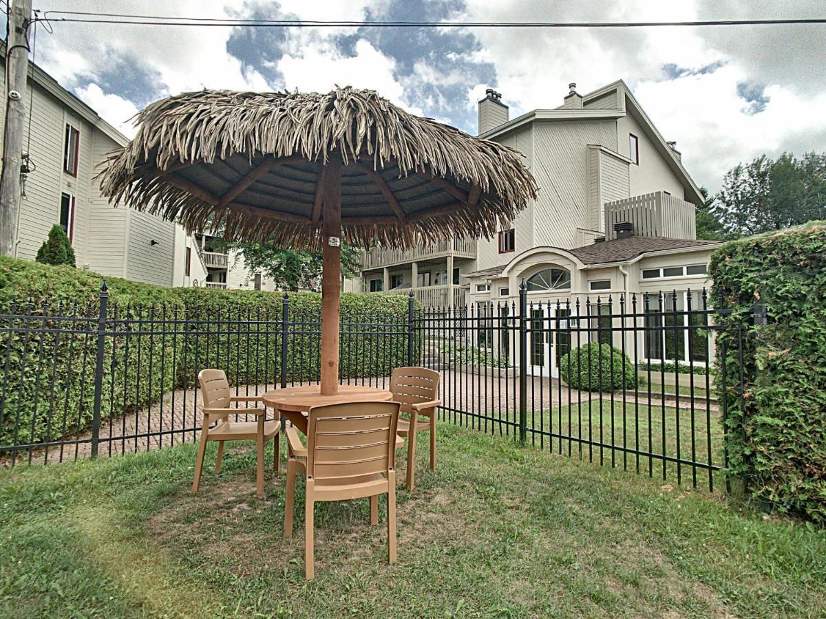Location Tourisme Estrie - Oberge Du Village Magog Εξωτερικό φωτογραφία