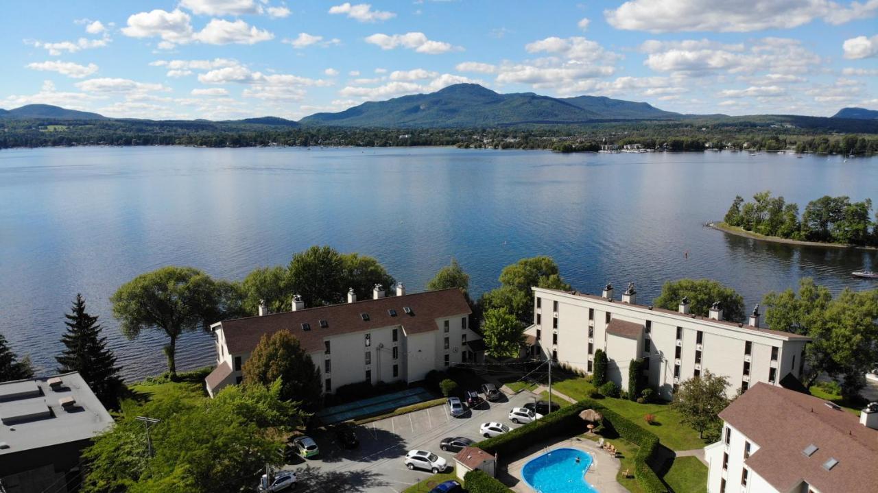 Location Tourisme Estrie - Oberge Du Village Magog Εξωτερικό φωτογραφία